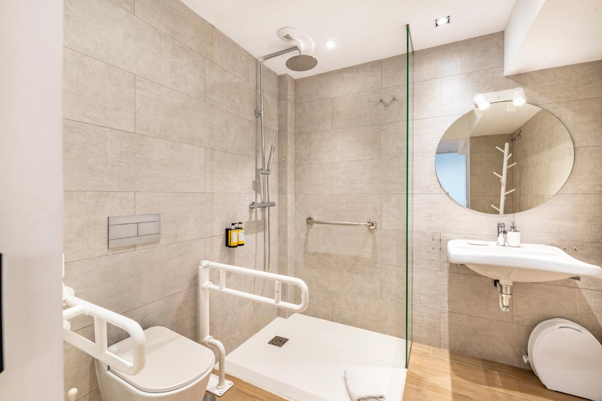 General Oraa - Darya Living Apartment Madrid Ngoại thất bức ảnh