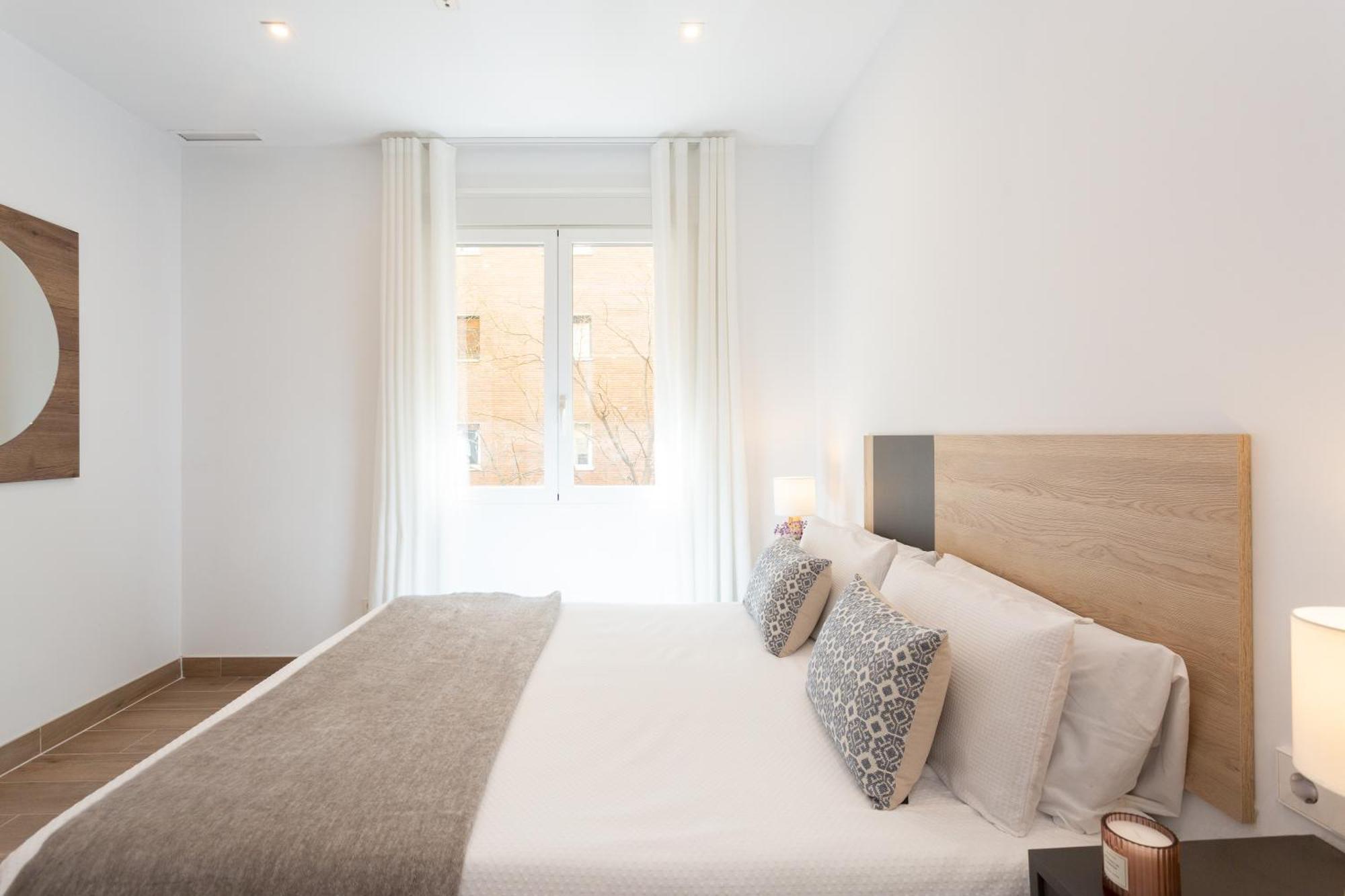 General Oraa - Darya Living Apartment Madrid Ngoại thất bức ảnh